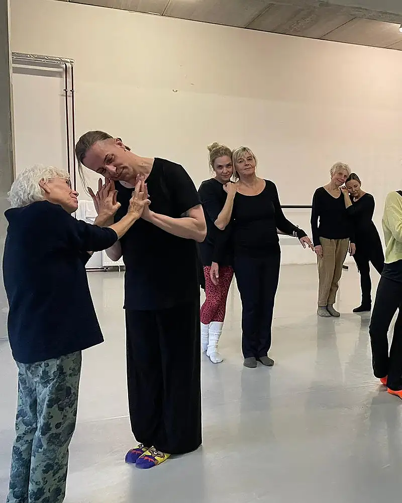 Suheyla Ferwer Tanztheater: Brandung der Gefühle